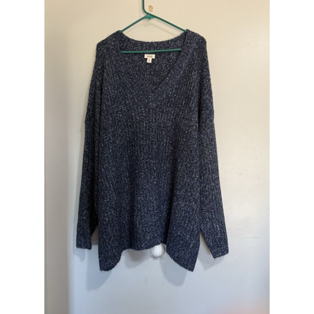 NWT  A.N.A.  Woman’s 2X Navy Marl  Sweater